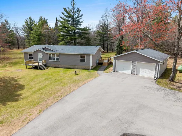 N9149 Trails End Ln, Crivitz, WI 54114