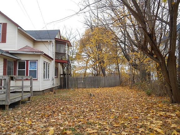 2nd image of 157 Roswell St