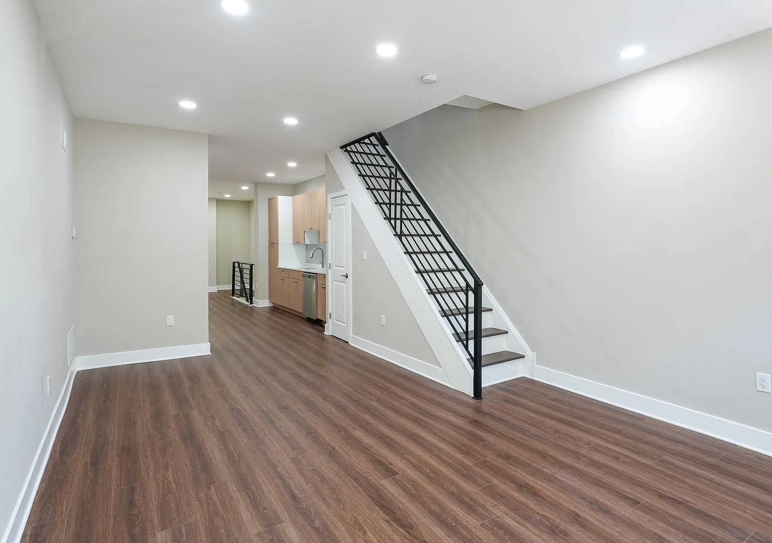 Renovated 3 Bedroom, 1.5 Bath Home in Newbold Central Air, In-Unit Laundry, Private Yard — Photo 2