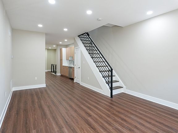 2nd image of 1709 Moore St