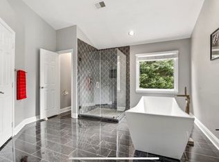 7501 Sawgrass Ter, Gaithersburg, MD 20886