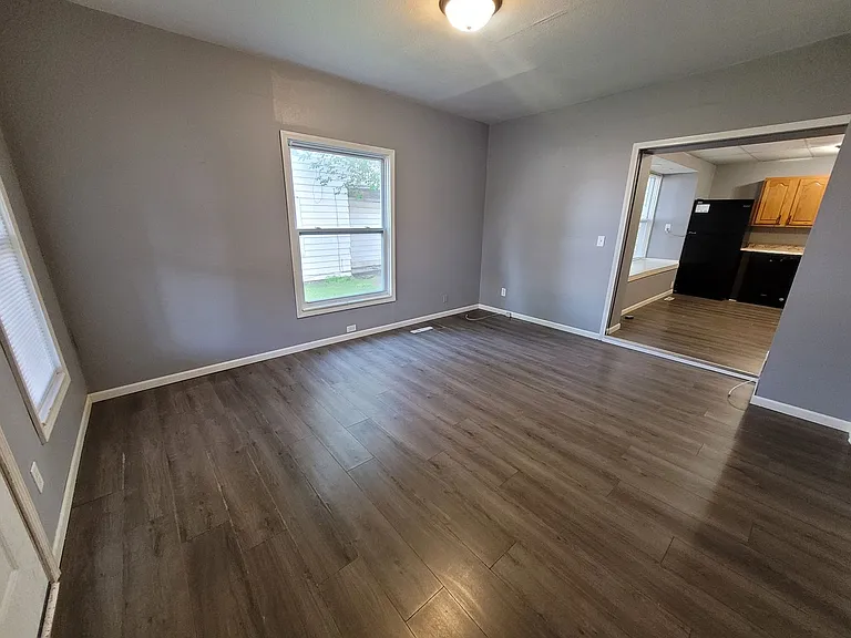 1507 Avon St — Photo 4