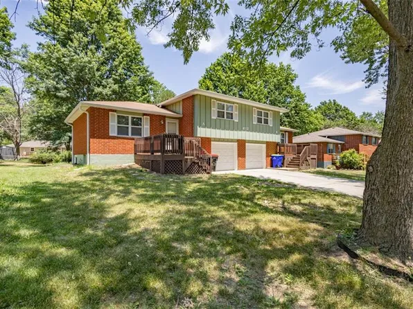 612 NE Columbus St APT A, Lees Summit, MO 64063