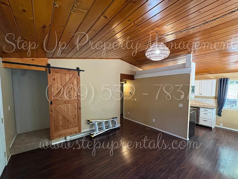 22400 Broken Bough Ln — Photo 3