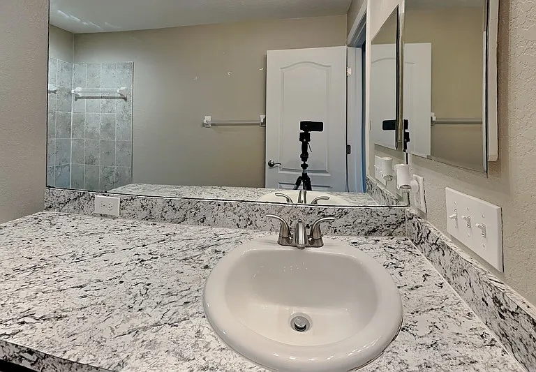 8263 N Campbell Rd — Photo 11