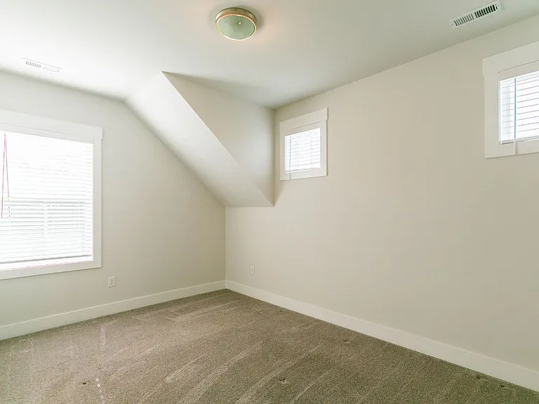 48 Cottage Way — Photo 25