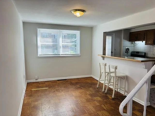 928 Circle Dr — Photo 3