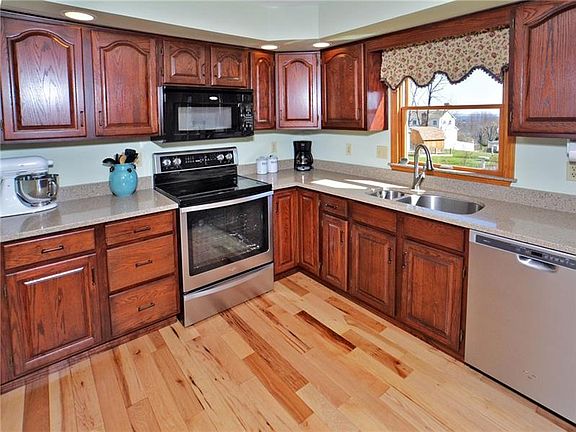 2nd image of 1011 Dunedin Dr