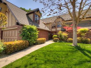 2821 W Compton Ct, Fresno, CA