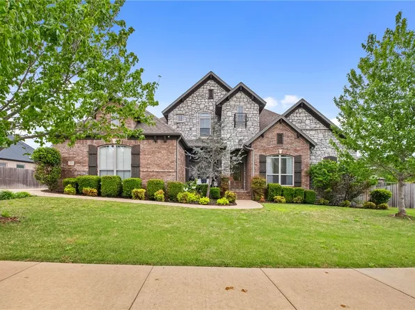1510 Glastonbury Dr, Centerton, AR 72719