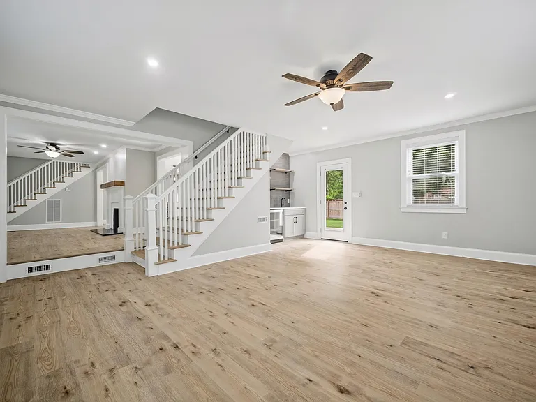 6048 River Rd — Photo 11
