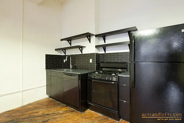 Rented by aptsandlofts.com | media 15