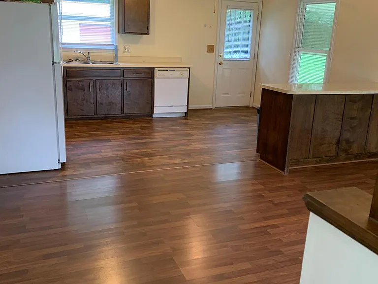 323 Hill St — Photo 5