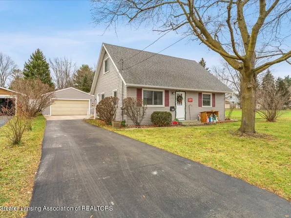 504 N Morton St, Saint Johns, MI 48879