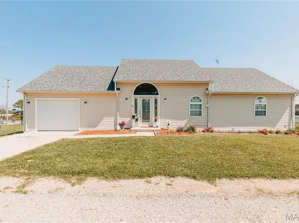 150 Cedar Circle Dr, Vienna, MO 65582