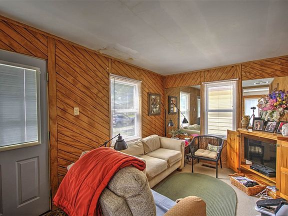 3rd image of 2424 E Main St