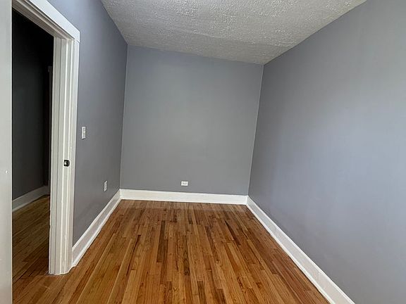 5th image of 7001 S Aberdeen St #1053-2