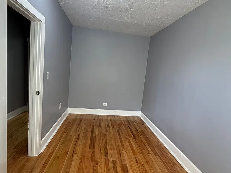 7001 S Aberdeen St — Photo 5