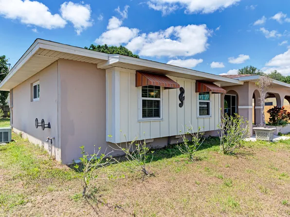 4033 Yucatan Cir, Pt Charlotte, FL 33948
