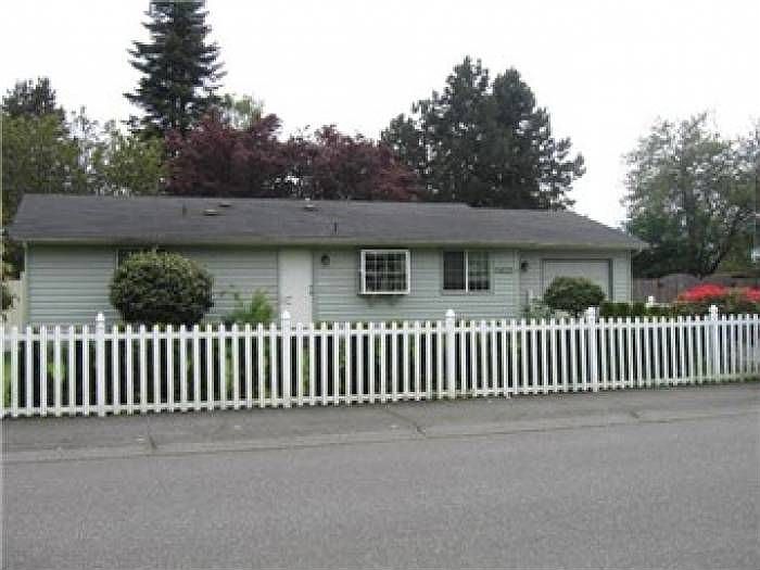 1st image of 5618 93rd Pl NE