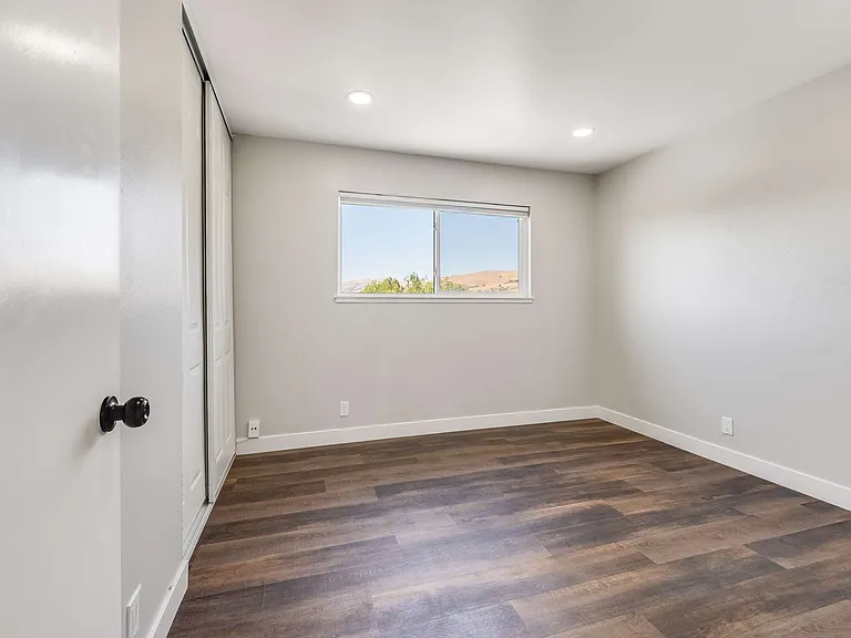 3147 Shriver Dr — Photo 28