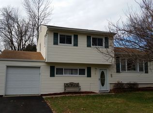 32 Young Dr, Stanhope, NJ 07874