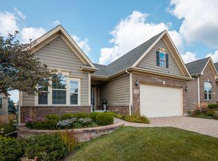 3812 Ridge Pointe Dr, Geneva, IL 60134