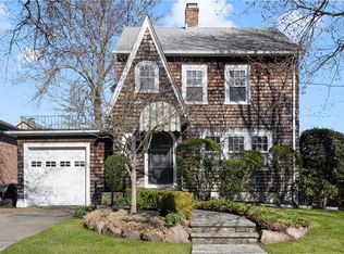 8 Druid Rd, Warwick, RI 02888