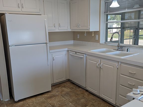4th image of 3728 Pebble Beach Ln #4136