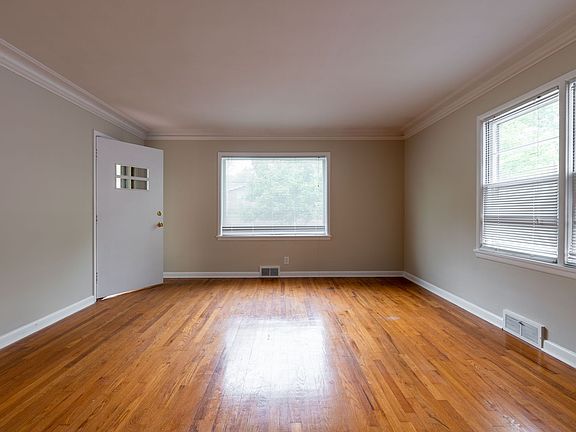 5th image of 426 E Cozy St