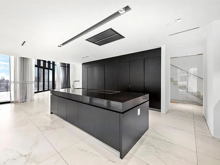 1000 Biscayne Blvd #1201 — Photo 78