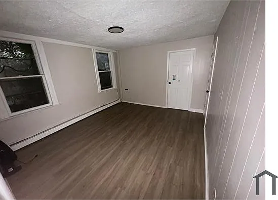 265 W Runyon St #1 — Photo 2