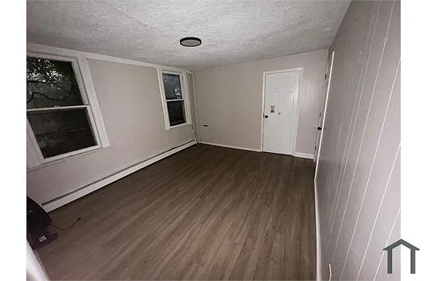 Building Photo - 265 W Runyon St #1