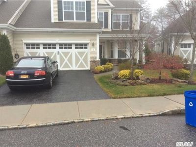 8 Ovation Pl, Eastport, NY, 11941