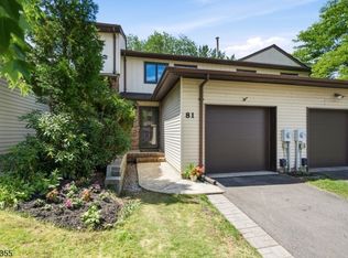 81 Canterberry Cir, Raritan Twp., NJ 08822