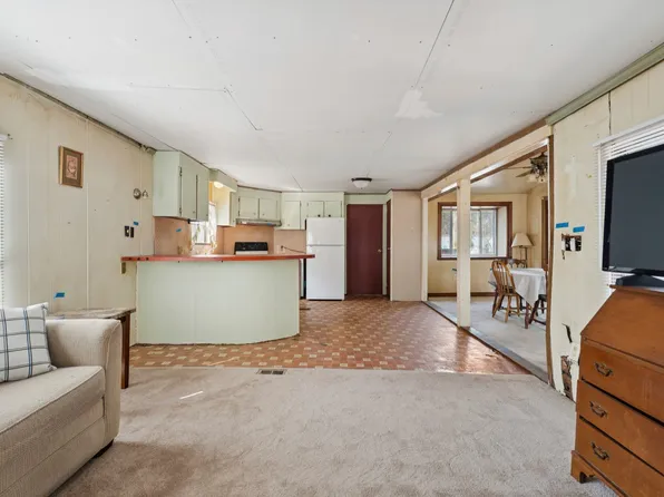 67 Periwinkle Drive, Rochester, NH 03868