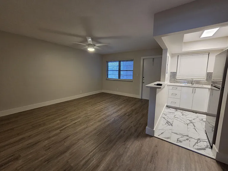 5630 NE 18th Ave #204 — Photo 6