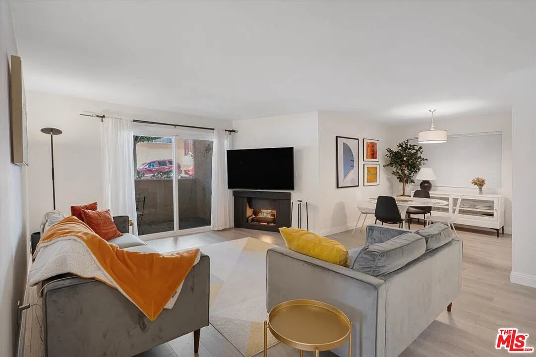 2 bed, 2.0 bath, 1135 sqft, $3,500 — Photo 1