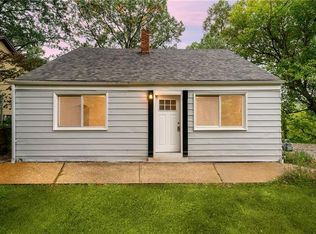 800 Anthony Wayne Dr, Baden, PA 15005