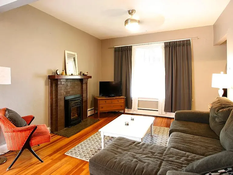 2747 W Denver Pl — Photo 4