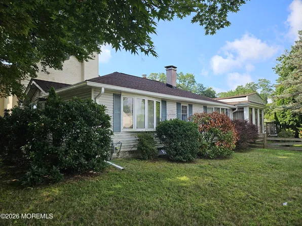 66 Whalepond Road, Oakhurst, NJ 07755
