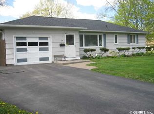 29 Hillside Rd #W, Penfield, NY 14526