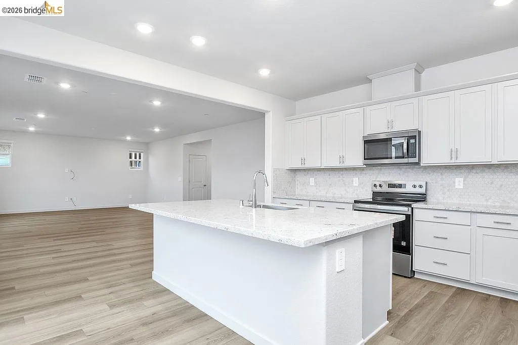 5416 Golden Eagle St photo 1