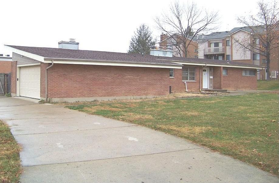 1st image of 1700 Cherokee Dr