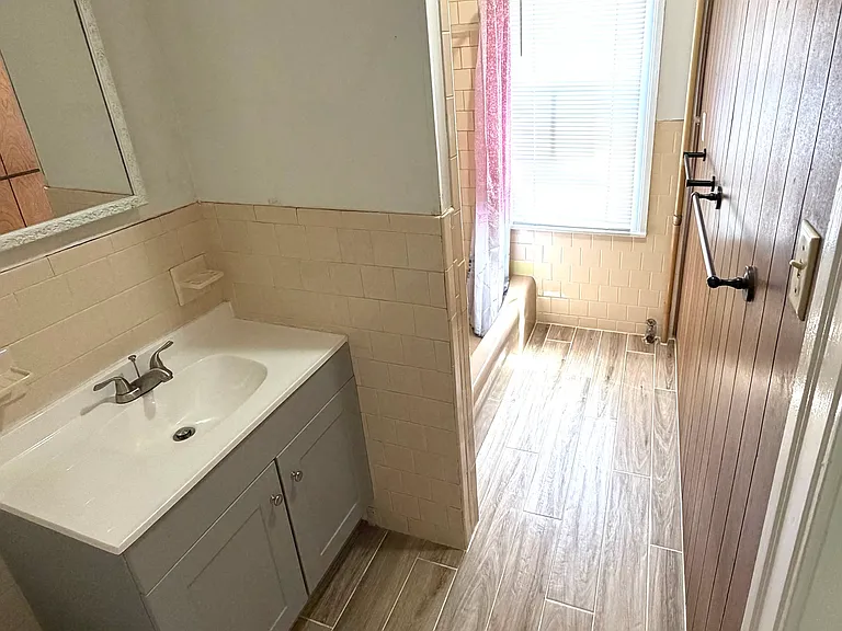 49 Houghton St #2 — Photo 8