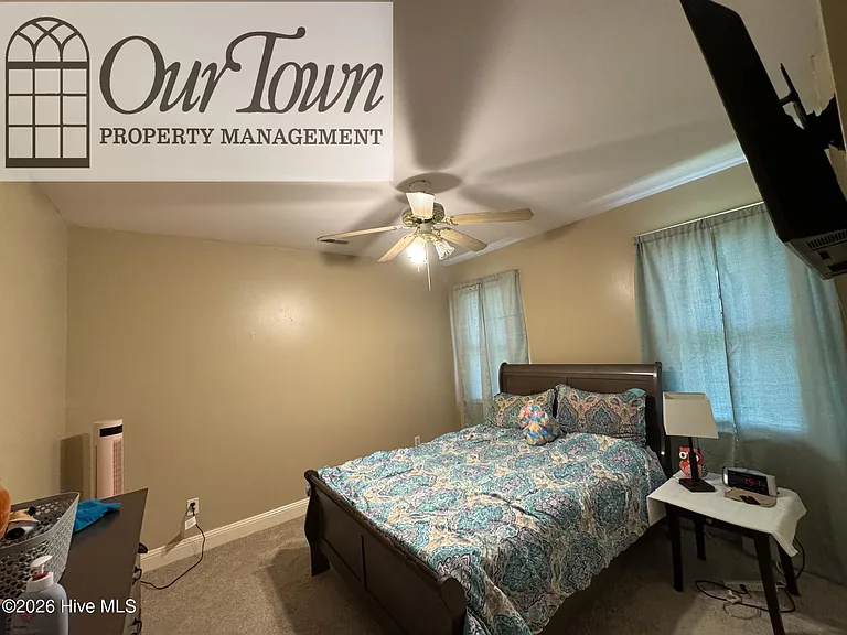 2906 Brentwood Dr N — Photo 30