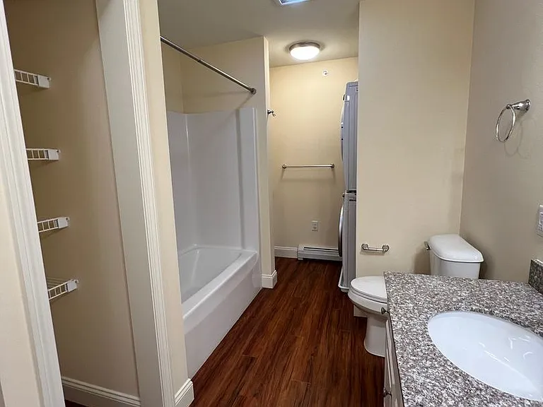127 Churchill St — Photo 16