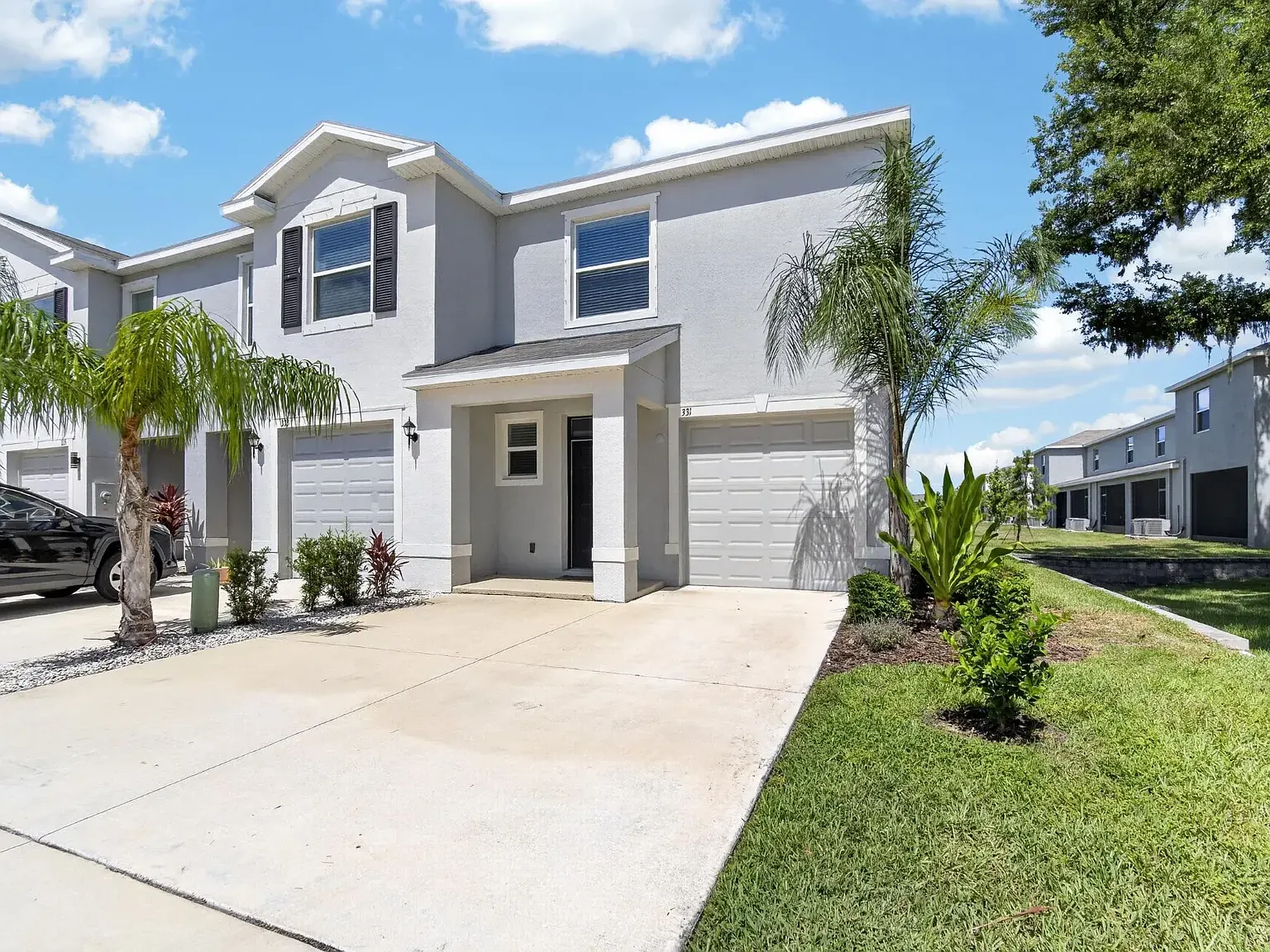 3 bed, 2.5 bath, 1802 sqft, $2,300 — Photo 2