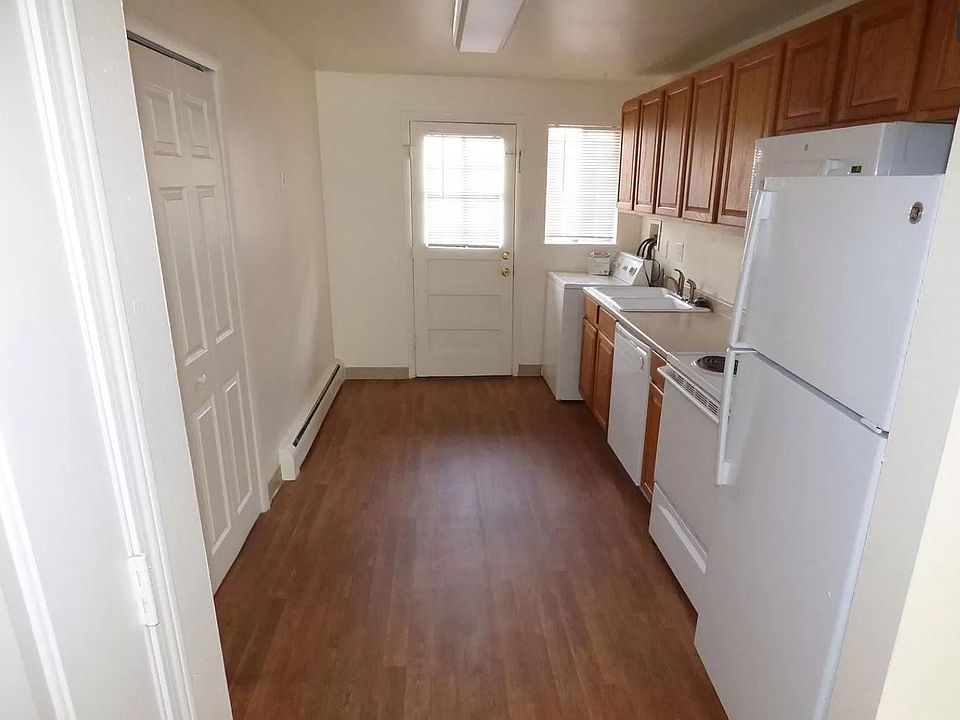 Kitchen (Empty)