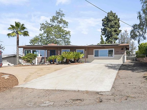 2nd image of 3237 S Bonita St